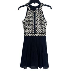 Romeo & Juliet Couture NWOT Daisy Halter Top Pleated Chiffon Skirt Dress‎ Sz SM